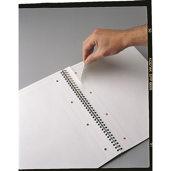 Oxford International Notebook spiraalschrift A4+ 5x5mm geruit 80 vellen